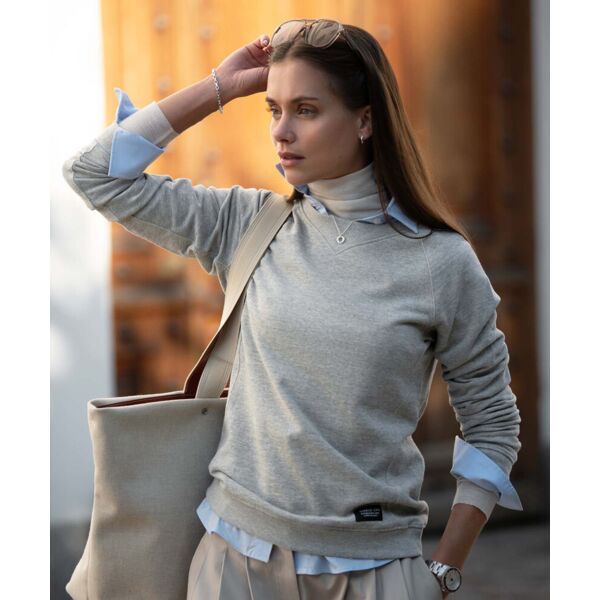 Women’s Newport – luxury lightweight crewneck Thumbnail